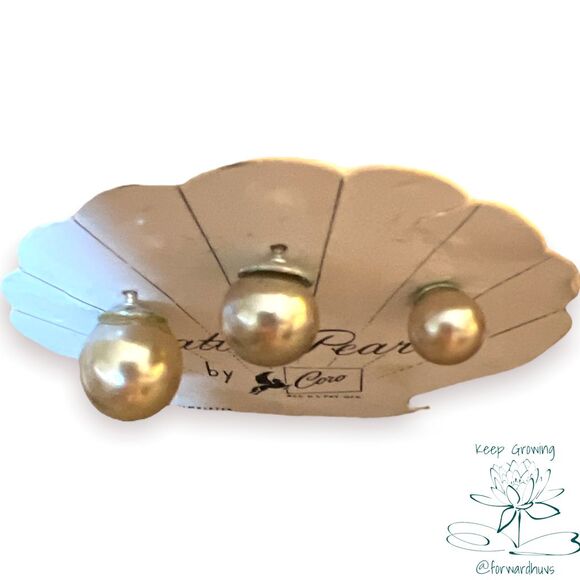 Vintage Coro Scatter Simulated Pearl Set on Original Card - Picture 3 of 8